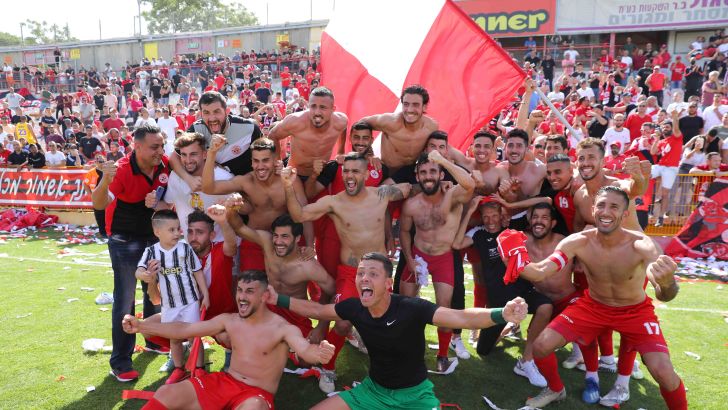 אדומים אשדוד חוגגת עליית ליגה