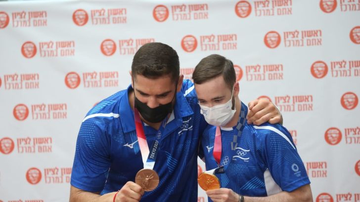 ארטיום דולגופיאט, פיטר פלצ'יק