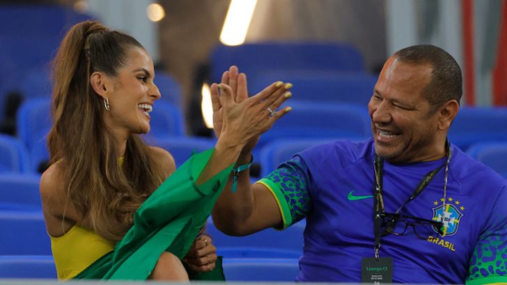 איזבל גולארט לצד אבא של ניימאר