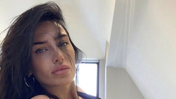 זועמת על בעלה