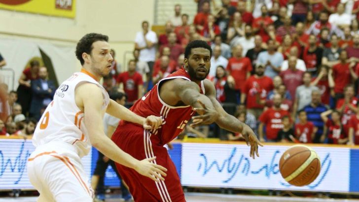 סמית'. ניצחון בשיניים