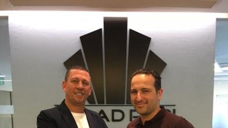 היור פרי עם קלינגר. חיפשנו מישהו שיבנה מהייסוד