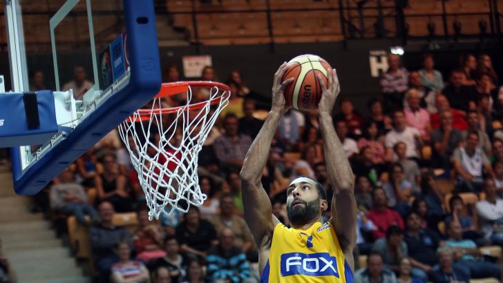 רנדל. הציל את מכבי נגד נאנטר