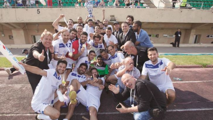 נבחרת האמנים חוגגת. בניגוד לנבחרת האמיתית