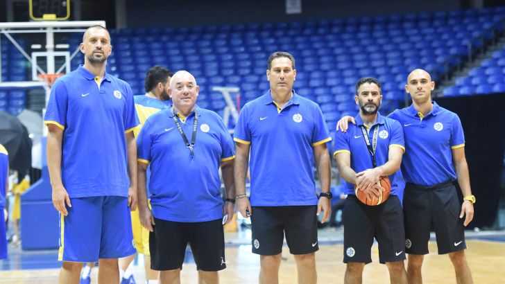 גודס וצוות האימון החדש