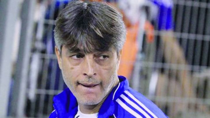 אלי אוחנה. בדרך לצעירה?