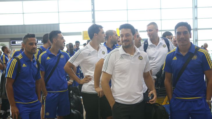 שחקני מכבי ממריאים