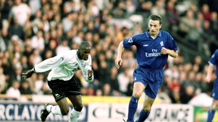 יוקאנוביץ' במדי הבלוז