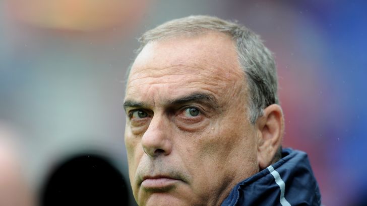 לא זימן למשחק האחרון שחקנים מהליגה המקומית. גרנט