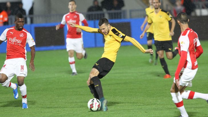 פעם זרים השפיעו