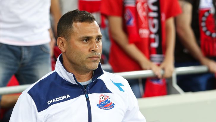 אנחנו פוגשים קבוצה טובה. טל בנין