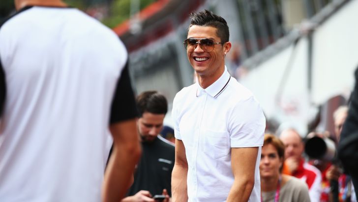 רונאלדו. יבלה עם הקלפים בקיץ