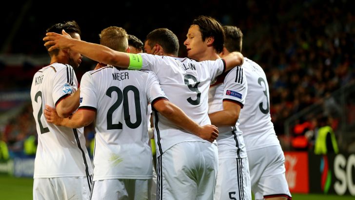 שחקני גרמניה חוגגים. ינסו להשיג תואר נוסף