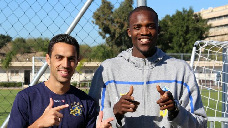 חוגי. יחצה את הכביש