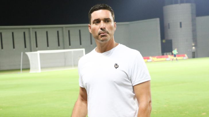 דורה. מחפש חיזוק בנרות