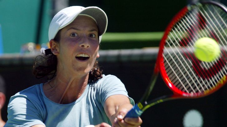 אובזילר בימים בהם אחזה במחבט הטניס