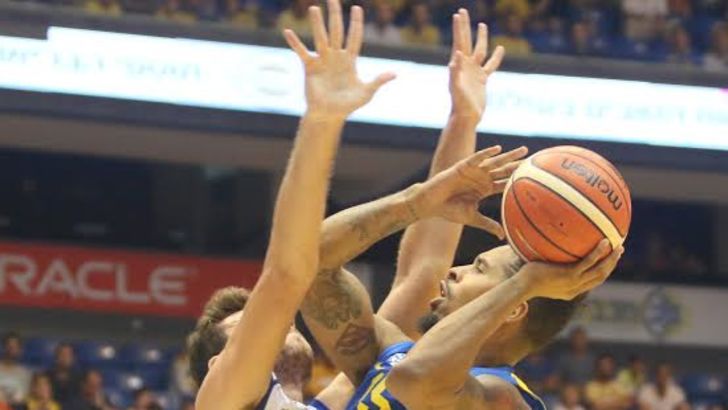 לנדסברג עולה לסל