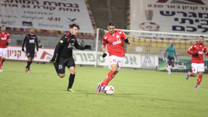 זינו במדי בש. נעדר כמעט עונה שלמה