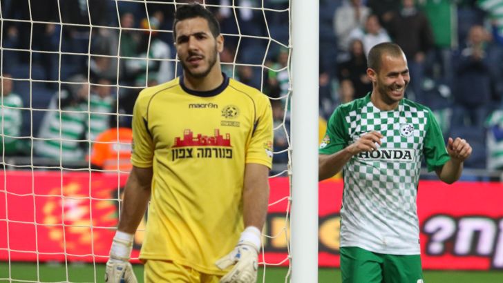 ניצן מאוכזב בזמן שוורמוט חוגג