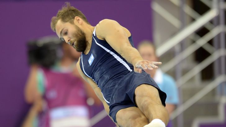 שטילוב. בינתיים עומד בציפיות