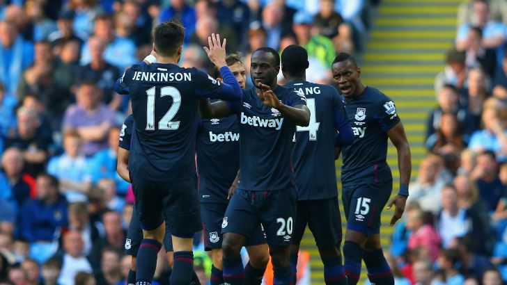 שחקני ווסטהאם חוגגים. יפתיעו את המוליכה?