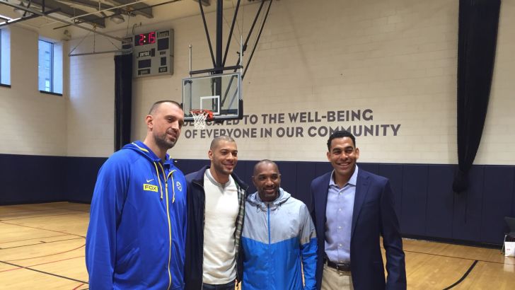 כוכבי מכבי תא מהעשור הקודם בתמונה למזכרת