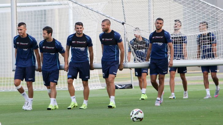 שחקני קש סוחבים שער. יצעדו בצמרת?