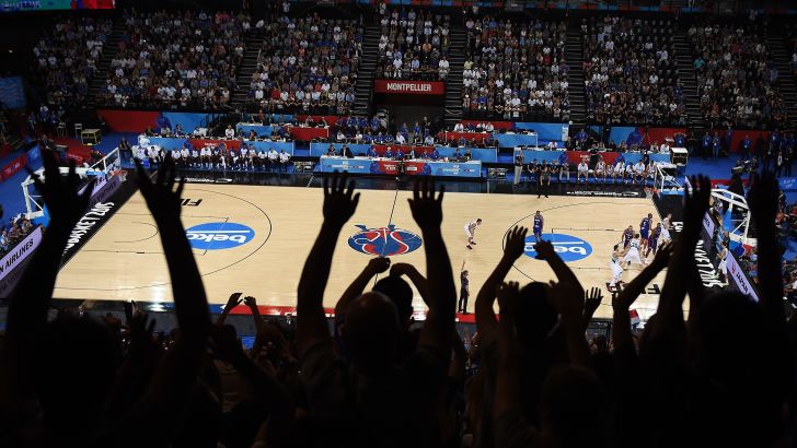 אוהדים בוסנים במונפלייה