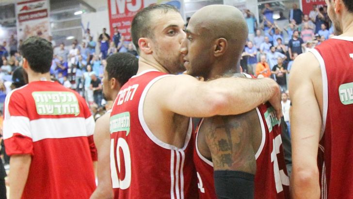 רייט זוכה לחיבוק מהלפרין. עשה את ההבדל