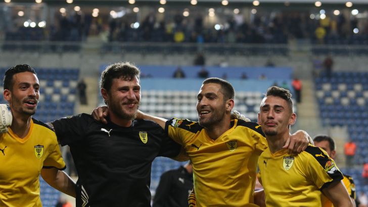 קליימן והחברים חוגגים גם ביום חופשי