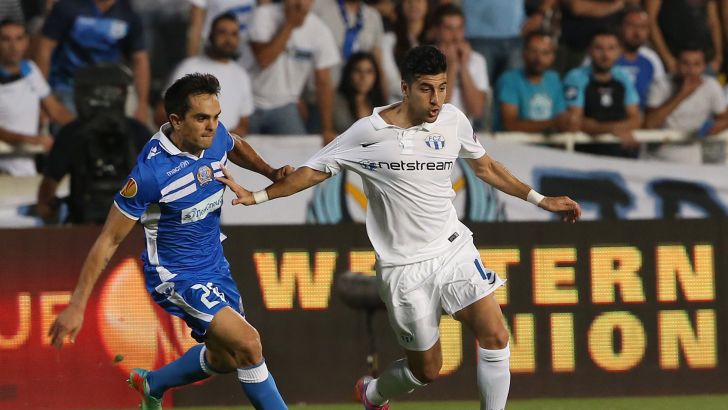 ריקן. דייק מהנקודה הלבנה במשחק ההכנה