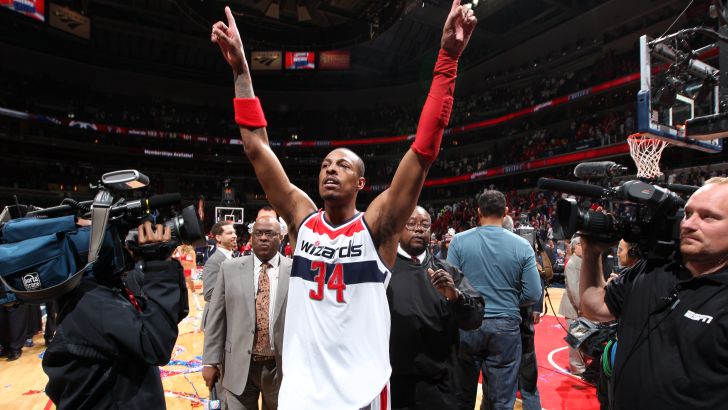 פירס. סל ניצחון עם הקרש