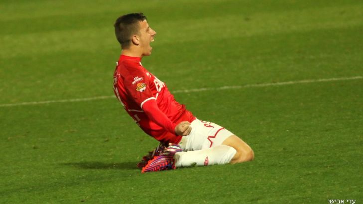 רייכרט. קשר המריבה במוקד העניינים