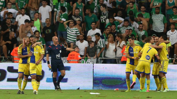 ורמוט מחייך לצד יצחקי. חזר לחיים