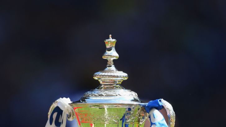 הגביע האנגלי. יהיה קצת קשה להתרגל