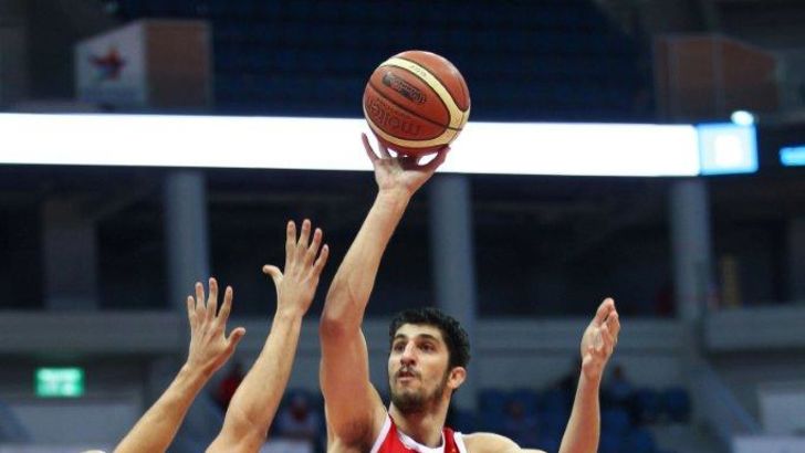 אליהו וכדיר. אחד מהם יהיה אלוף ביום חמישי