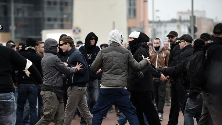 חוליגנים. למצולמים אין קשר לכתבה