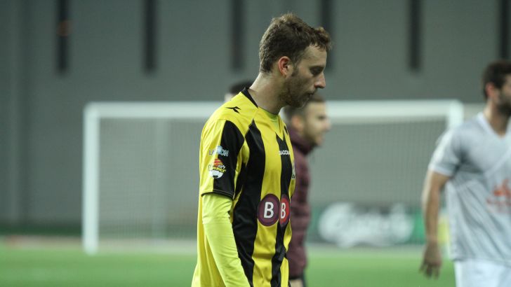 עומר ורד מתוסכל. שיא השפל