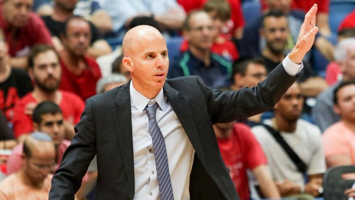 פרנקו. אין משחקים קלים ביורוקאפ