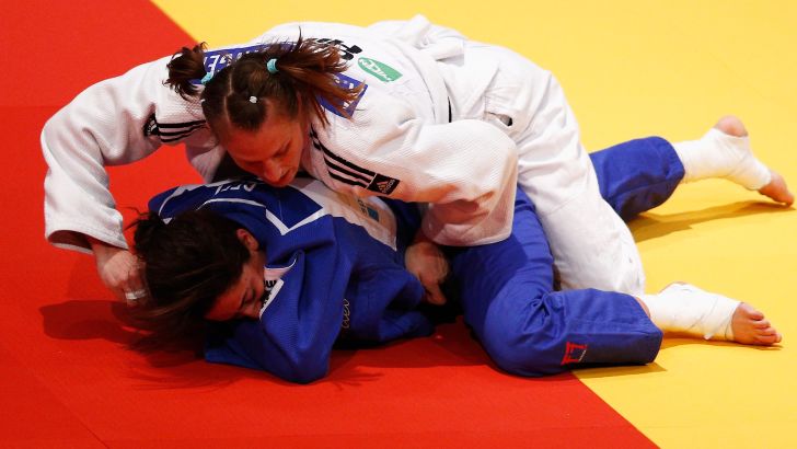 ג'רבי. נוצחה על ידי היריבה הגדולה שלה