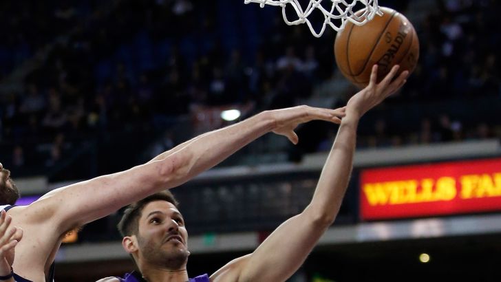 כספי. הוביל את קלעי קבוצתו