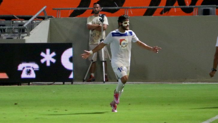 סיידר. לא נפרד מהמסיכה