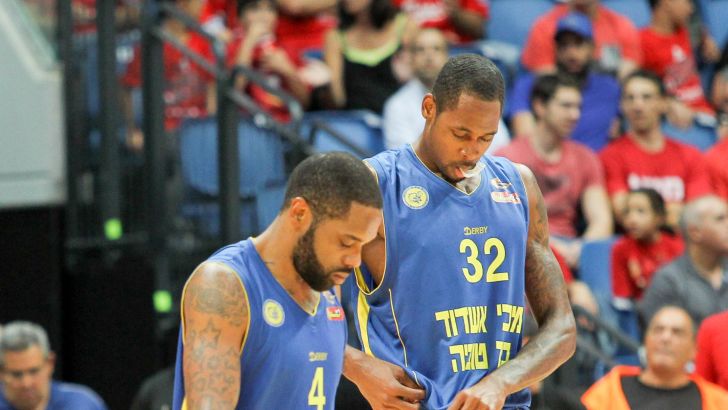 גלאדנס וסוואן. הפסד בית מתסכל