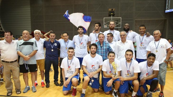 המנצחים המאושרים