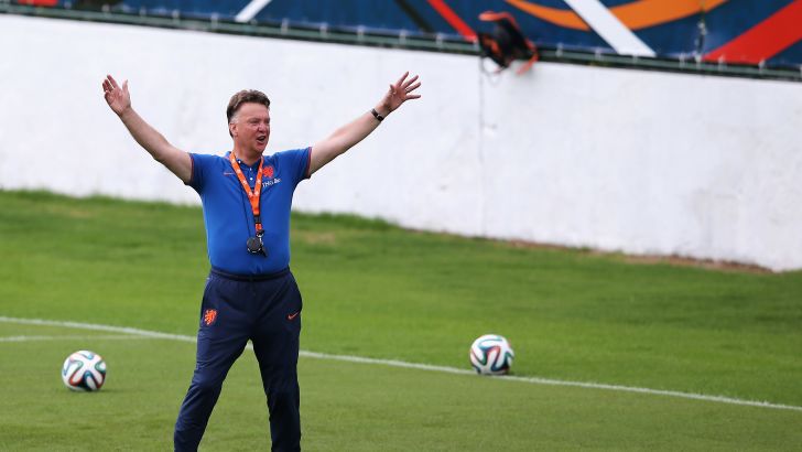 ואן חאל ושני כדורים. רוצים לראות משהו מעניין?