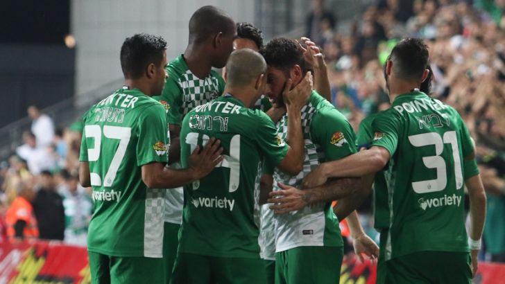 רגל וחצי בפלייאוף