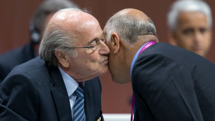 אז איפה יתקיים בסוף המשחק? ספ בלאטר וג'יבריל רג'וב