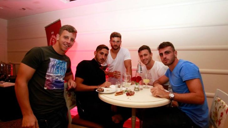 שחקני הפועל תא באירוע הרמת הכוסית