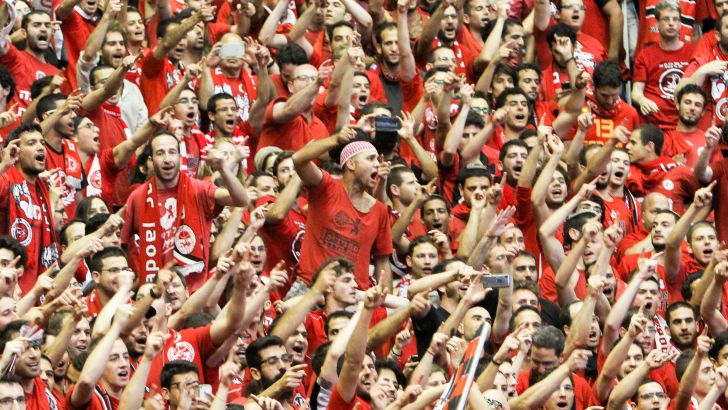 אוהדי הפועל ירושלים. 11 אלף משוגעים אדומים