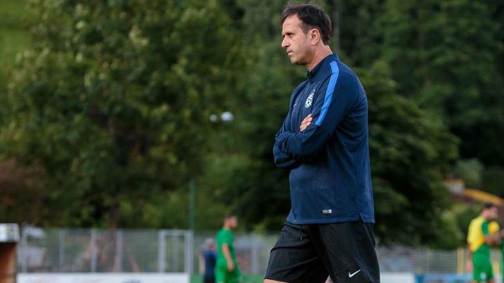 רוני לוי. עובד בשקט